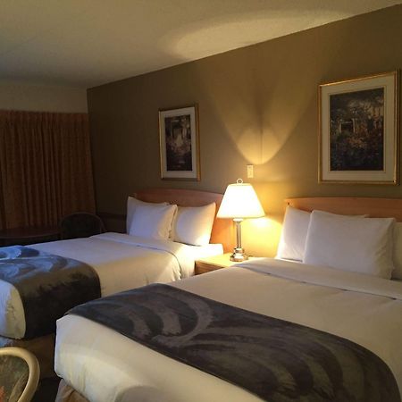 Eastglen Inn Edmonton Bagian luar foto