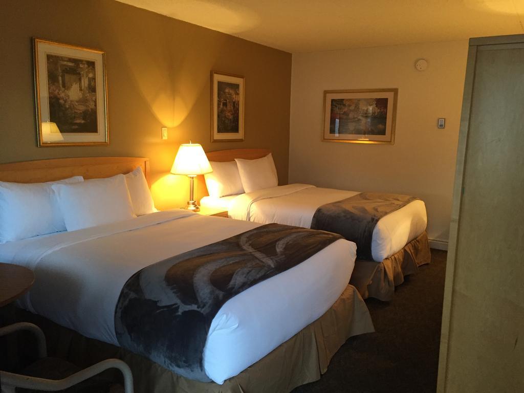Eastglen Inn Edmonton Bagian luar foto