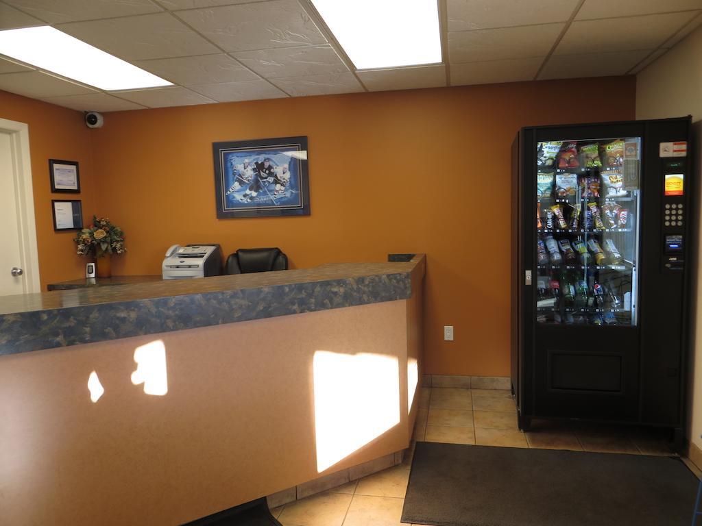 Eastglen Inn Edmonton Bagian luar foto