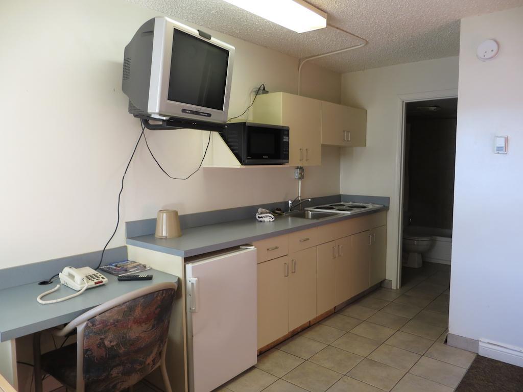 Eastglen Inn Edmonton Bagian luar foto